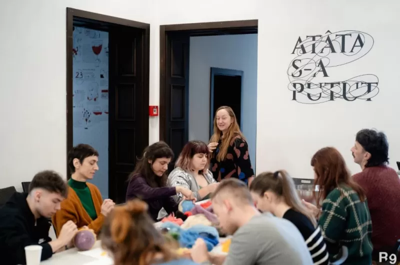 CARE-I FAZA CU ARTA CONTEMPORANĂ | Brașov-1