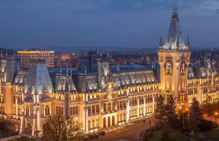 6-Piese-de-excepție-din-colecția-Muzeului-de-Istorie-a-Moldovei--micro-expoziția--Regina-Maria-–-Chip-și-Cuvant--