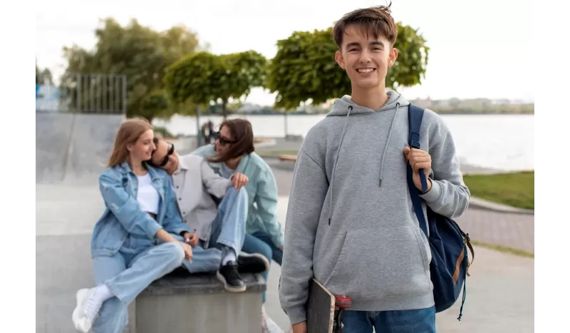 Şcoală de vară pentru adolescenţi: Cum să-ţi dezvolţi încrederea în tine | Fundația Calea Victoriei -1