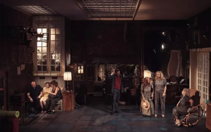 Ținutul din miezul verii (Tracy Letts) -1