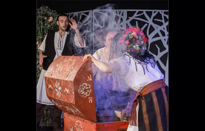 11-Fata-babei-și-fata-moșului-