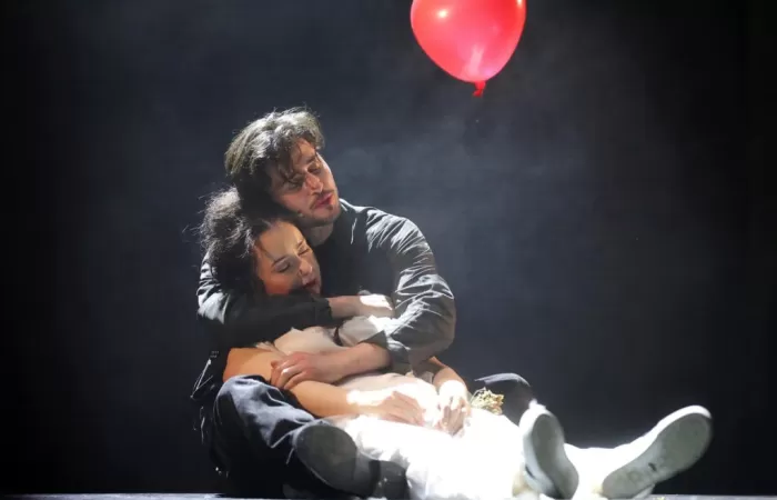 8-Hamlet-