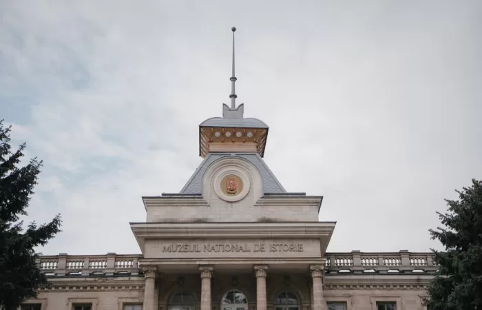 15-Oglinda-frumuseții--De-la-simplitatea-femeii-la-divinitatea-zeiței-in-Antichitate--Obiecte-din-colecția-Muzeului-de-Istorie-Naționala-și-Arheologie-Constanța-