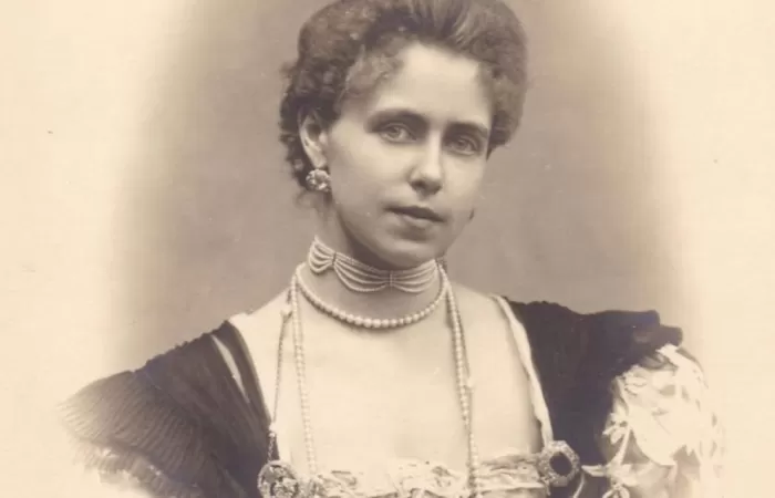 20-Regina-Maria-–-150-de-ani-de-istorie-