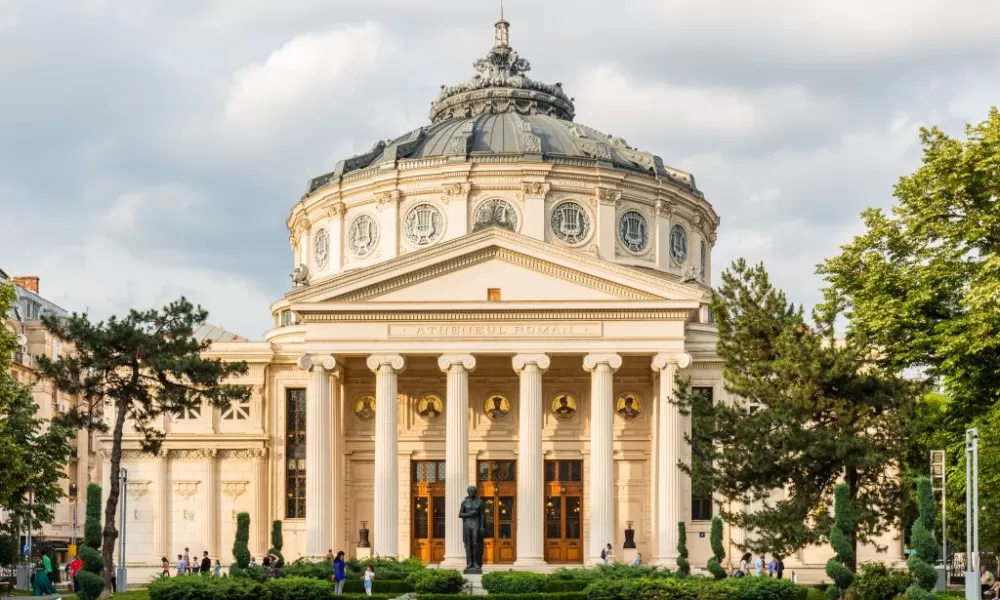 În următoarele rânduri, vă invit să pornim împreună într-o...