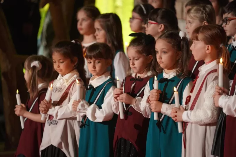 Corul Madrigal sărbătorește Paștele catolic și protestant la Sibiu -1