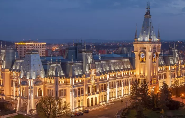 21-Piese-de-excepție-din-colecția-Muzeului-de-Istorie-a-Moldovei--micro-expoziția--Regina-Maria-–-Chip-și-Cuvant--